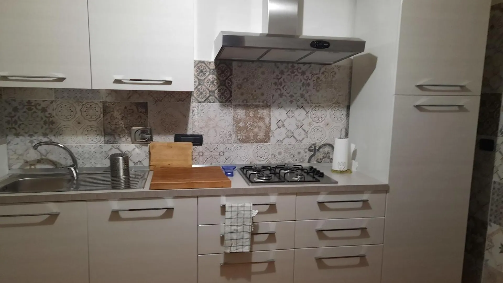 Comfortable One Bedroom Apartment With Parking Space In The Center Of Genoa