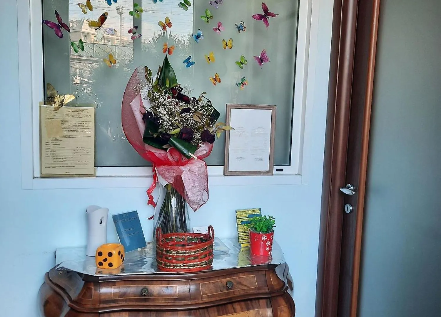 Comfortable One Bedroom Apartment With Parking Space In The Center Of Genoa