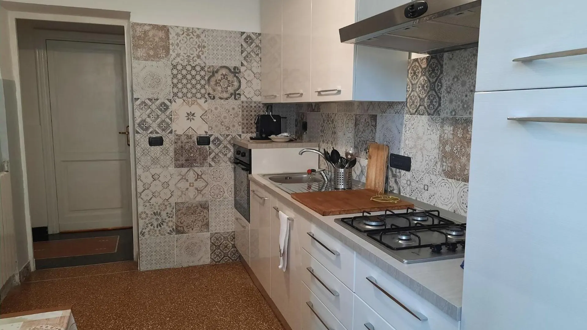 Comfortable One Bedroom Apartment With Parking Space In The Center Of Genoa 0*,