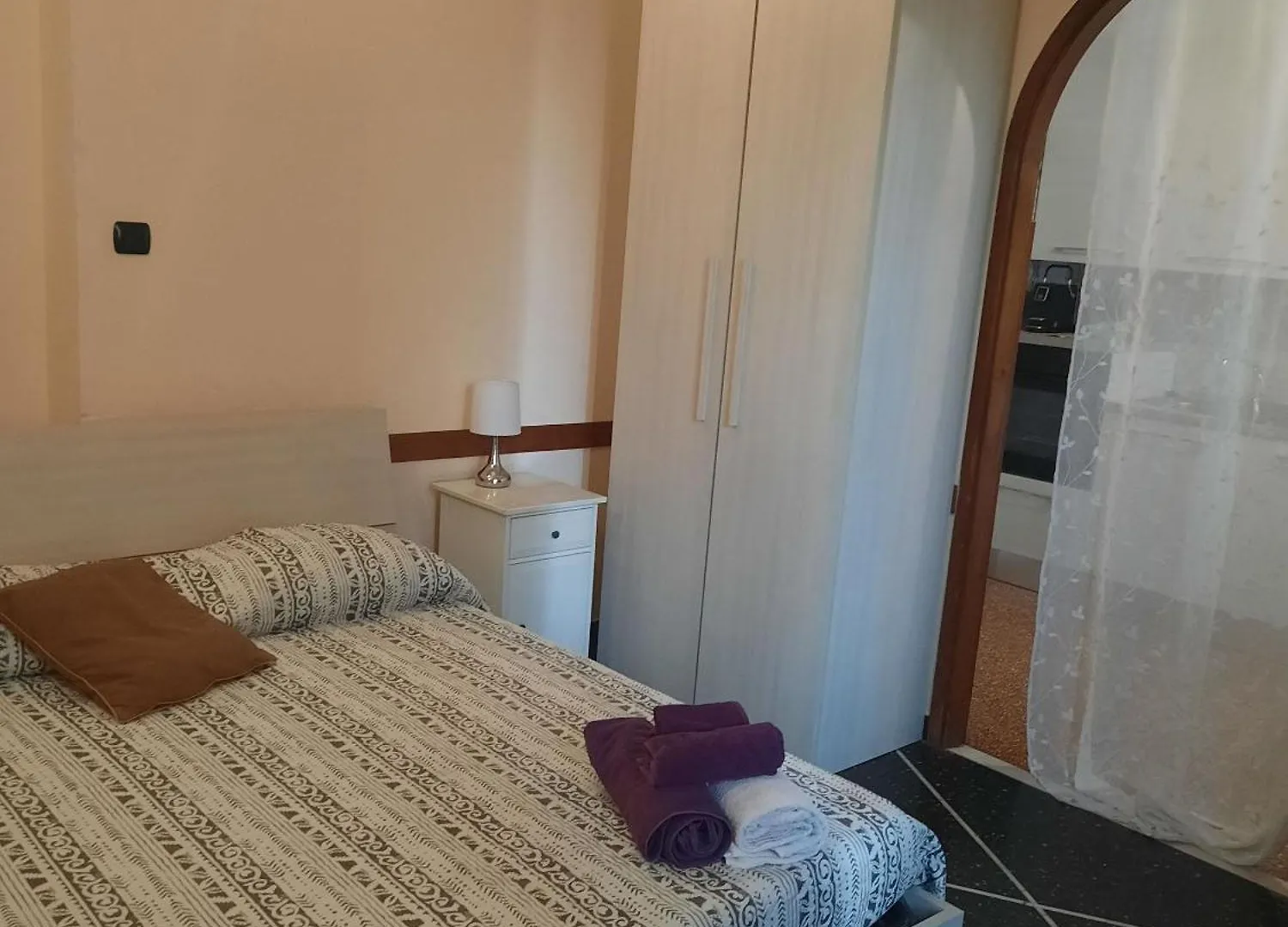 Comfortable One Bedroom Apartment With Parking Space In The Center Of Genoa
