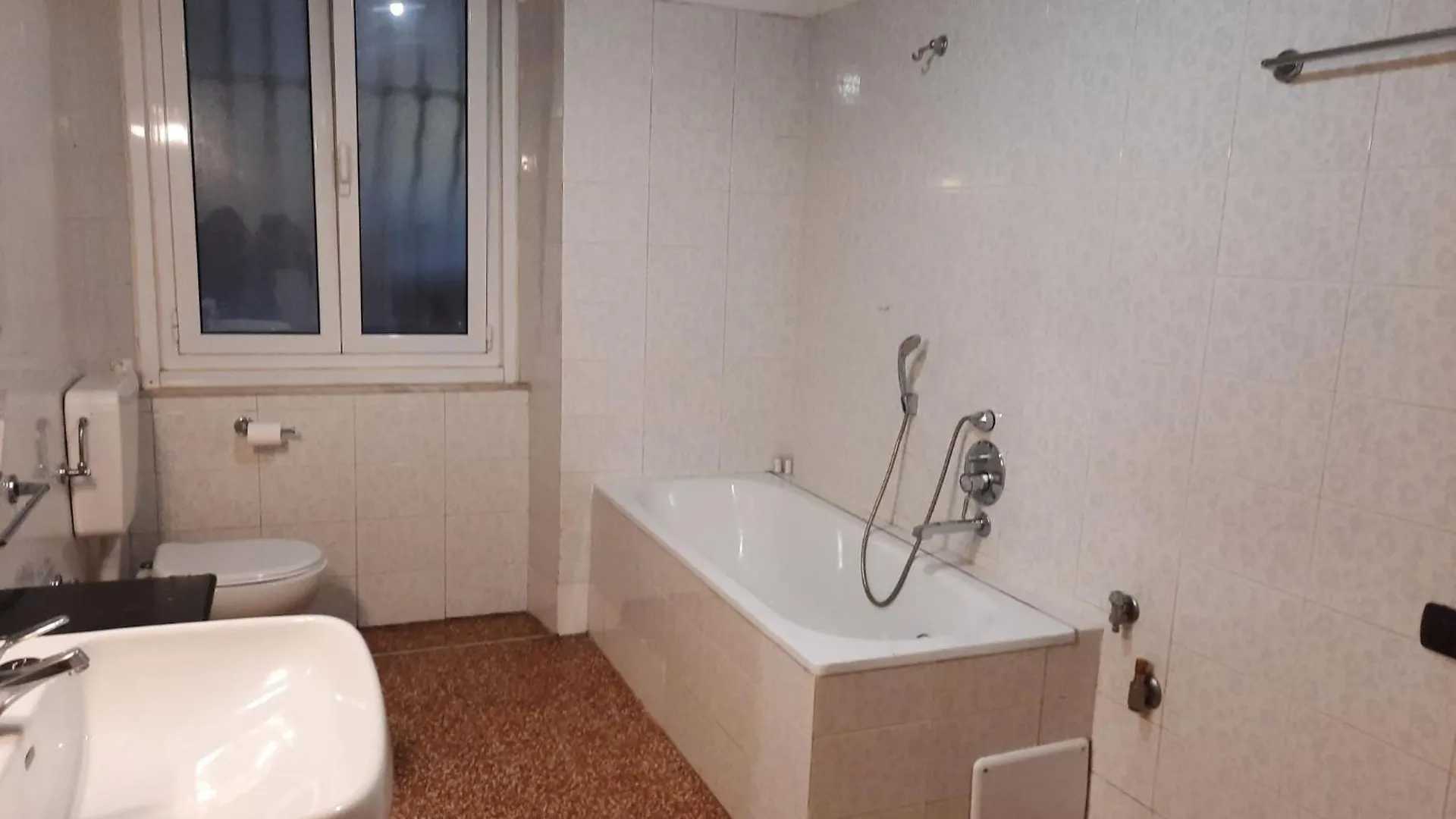 Comfortable One Bedroom Apartment With Parking Space In The Center Of Genoa Italy