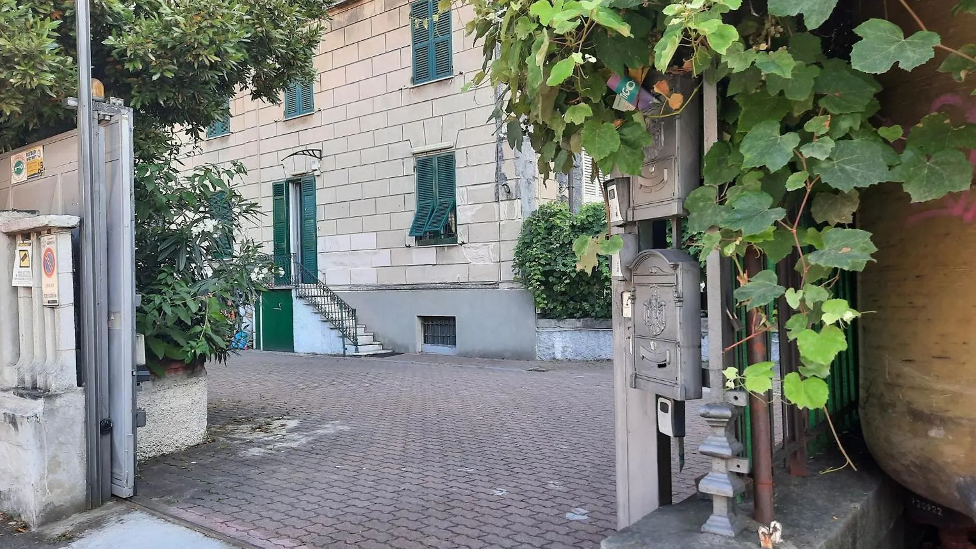Comfortable One Bedroom Apartment With Parking Space In The Center Of Genoa Italy