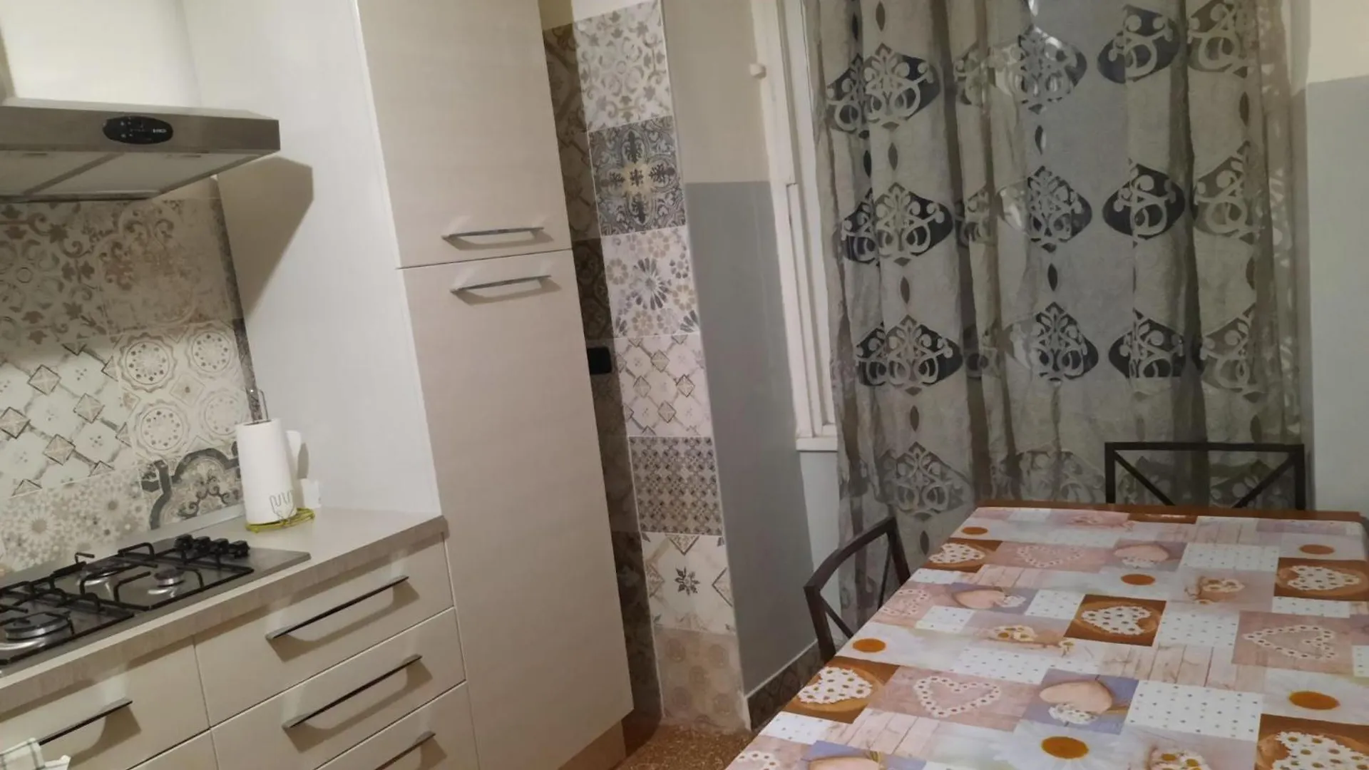 Comfortable One Bedroom Apartment With Parking Space In The Center Of Genoa