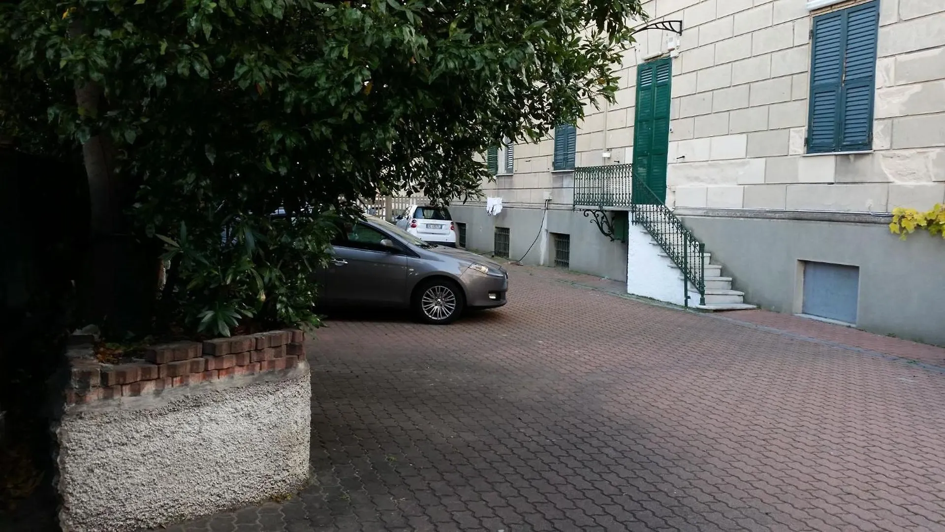 Comfortable One Bedroom Apartment With Parking Space In The Center Of Genoa 0*,