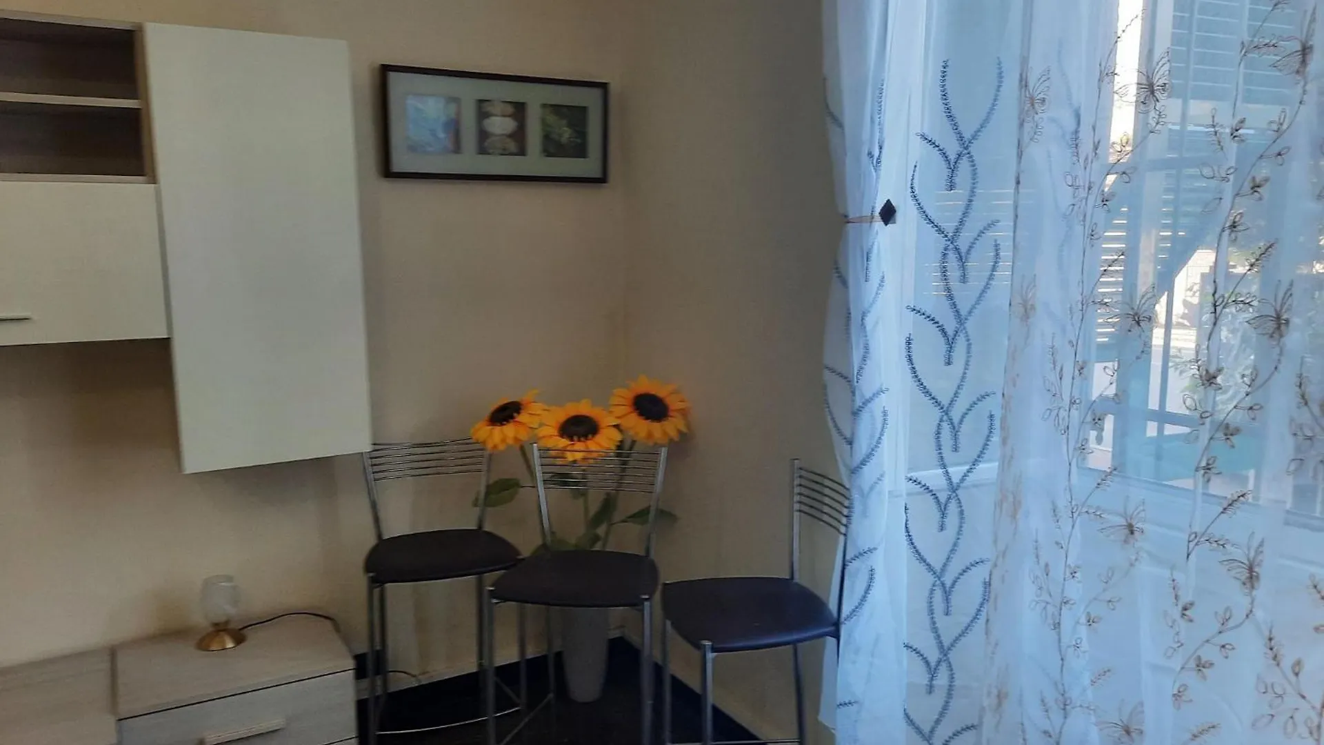Comfortable One Bedroom Apartment With Parking Space In The Center Of Genoa