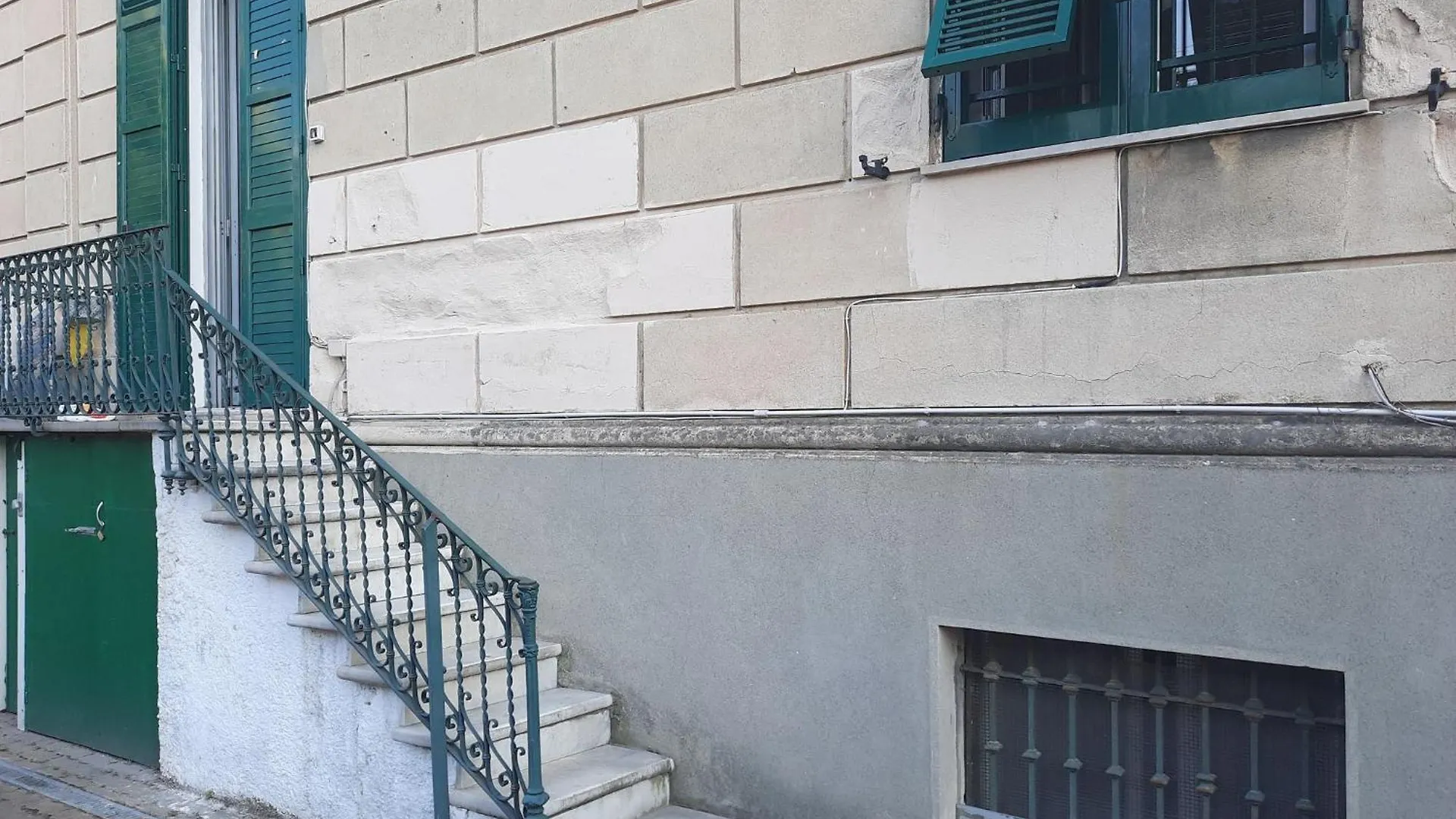 Comfortable One Bedroom Apartment With Parking Space In The Center Of Janov
